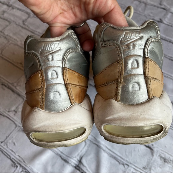 Nike Air Max 2017 Womens 10 Running Shoes Sneakers AH8697-002 - Picture 5 of 16